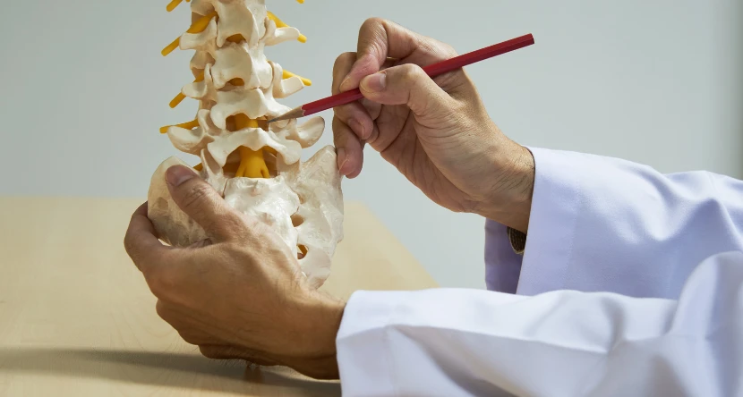 early-signs-of-spine-problems-1